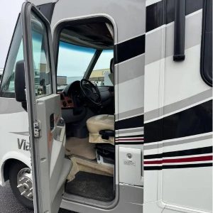 2012 Winnebago VIA 25Q