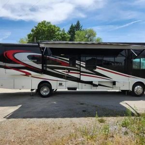 2014 Winnebago Adventurer 37F