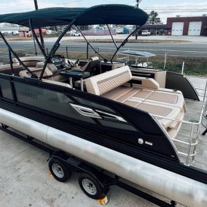 2025 Godfrey AquaPatio 25′ Flip Lounge Tritoon – 255 SFL