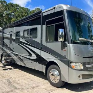 2013 Winnebago ADVENTURER 37F