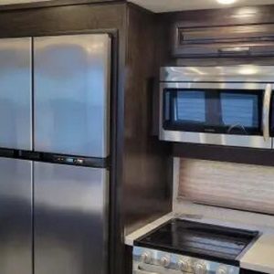 2018 Grand Design MOMENTUM M-CLASS 381M