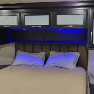 2018 Grand Design MOMENTUM M-CLASS 381M