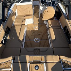 2024 Mastercraft XT25