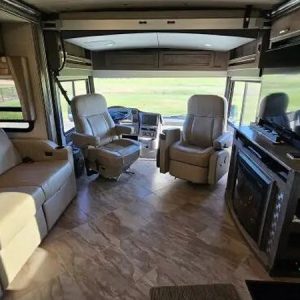 2019 Winnebago FORZA 34T