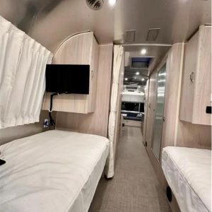 2022 Airstream Globetrotter 30RB TWIN