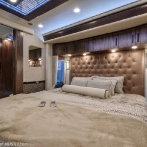 2022 Foretravel REALM PRESIDENTIAL SERIES LVB WITH SPA