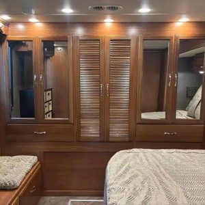 2017 Fleetwood PACE ARROW 33D