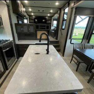 2021 Grand Design MOMENTUM 376THS