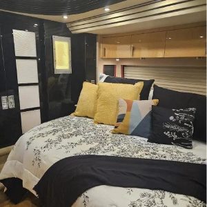 2008 Prevost XLII 45