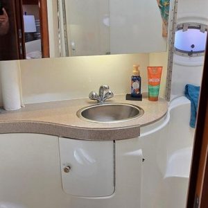 2003 Regal Commodore 4260