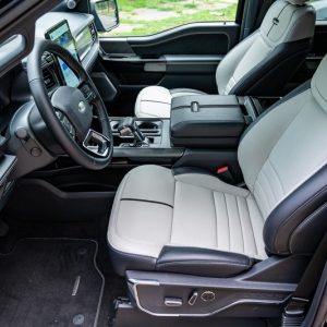 2022 Ford F-150 Lightning Platinum