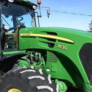 2011 JOHN DEERE 7630