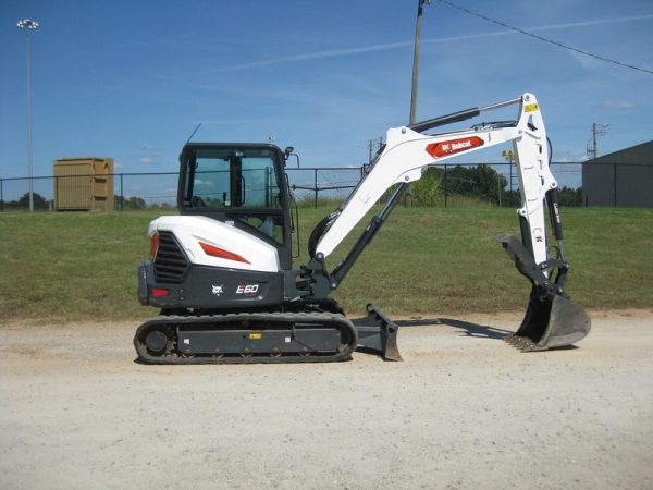 2021 BOBCAT Excavators E60R2