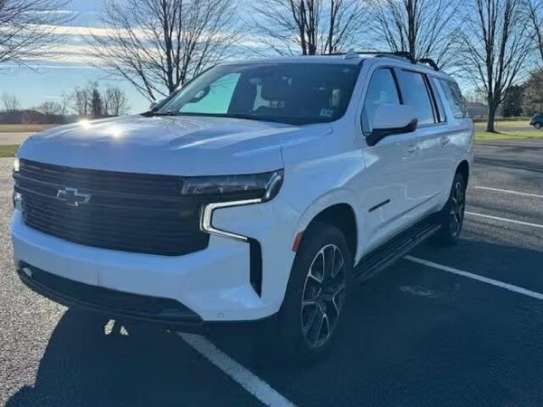 2024 Chevrolet Suburban RST 4WD