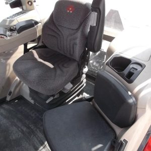 2011 MASSEY FERGUSON Tractors 8660