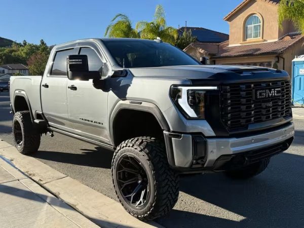 2024 GMC Sierra 2500 HD Crew Cab Denali Pickup 4D