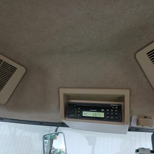 2002 JOHN DEERE Tractors 8420